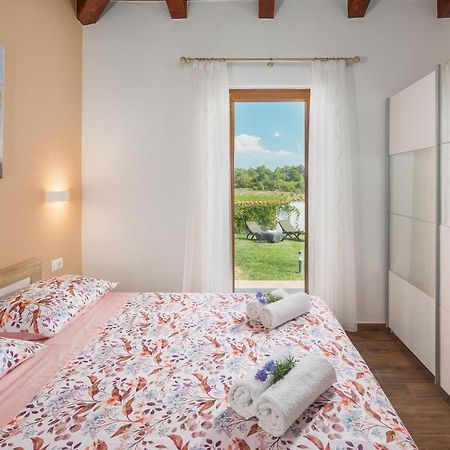 Villa Gracia Sveti Lovreč Pazenatički Eksteriør bilde