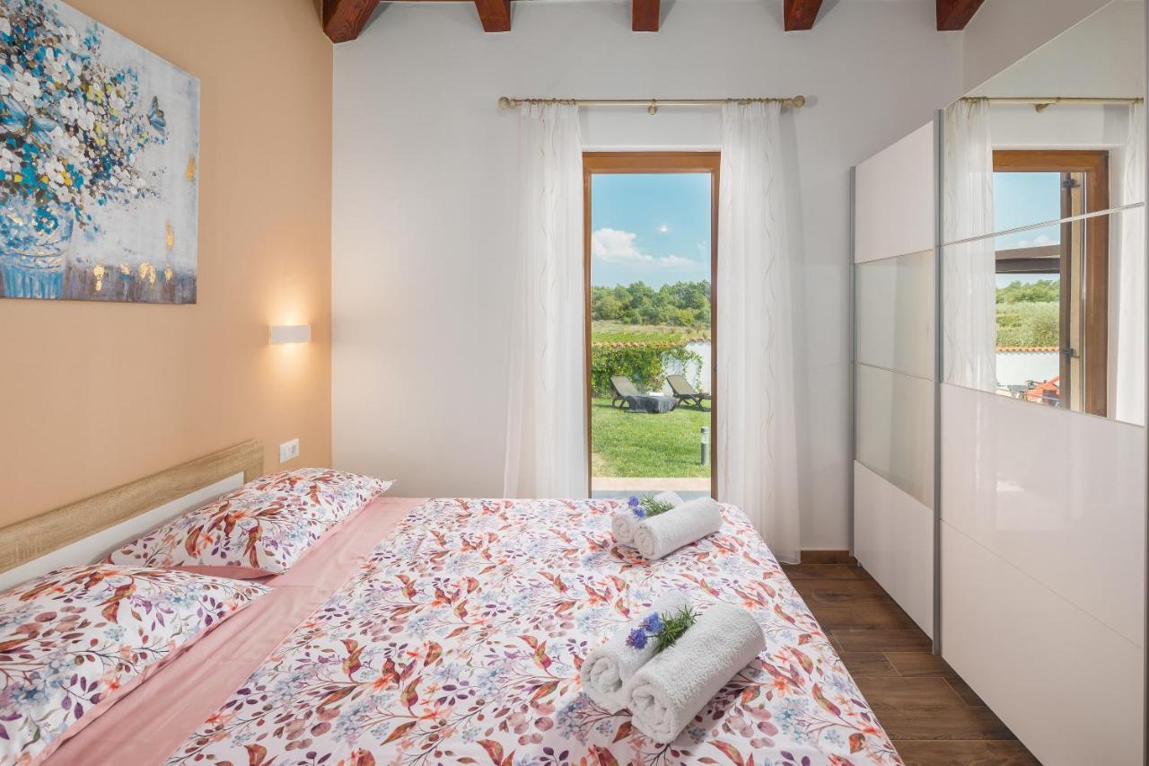 Villa Gracia Sveti Lovreč Pazenatički Eksteriør bilde