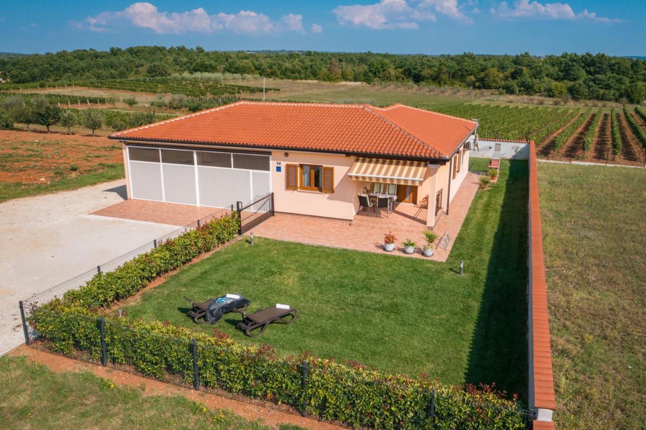 Villa Gracia Sveti Lovreč Pazenatički Eksteriør bilde