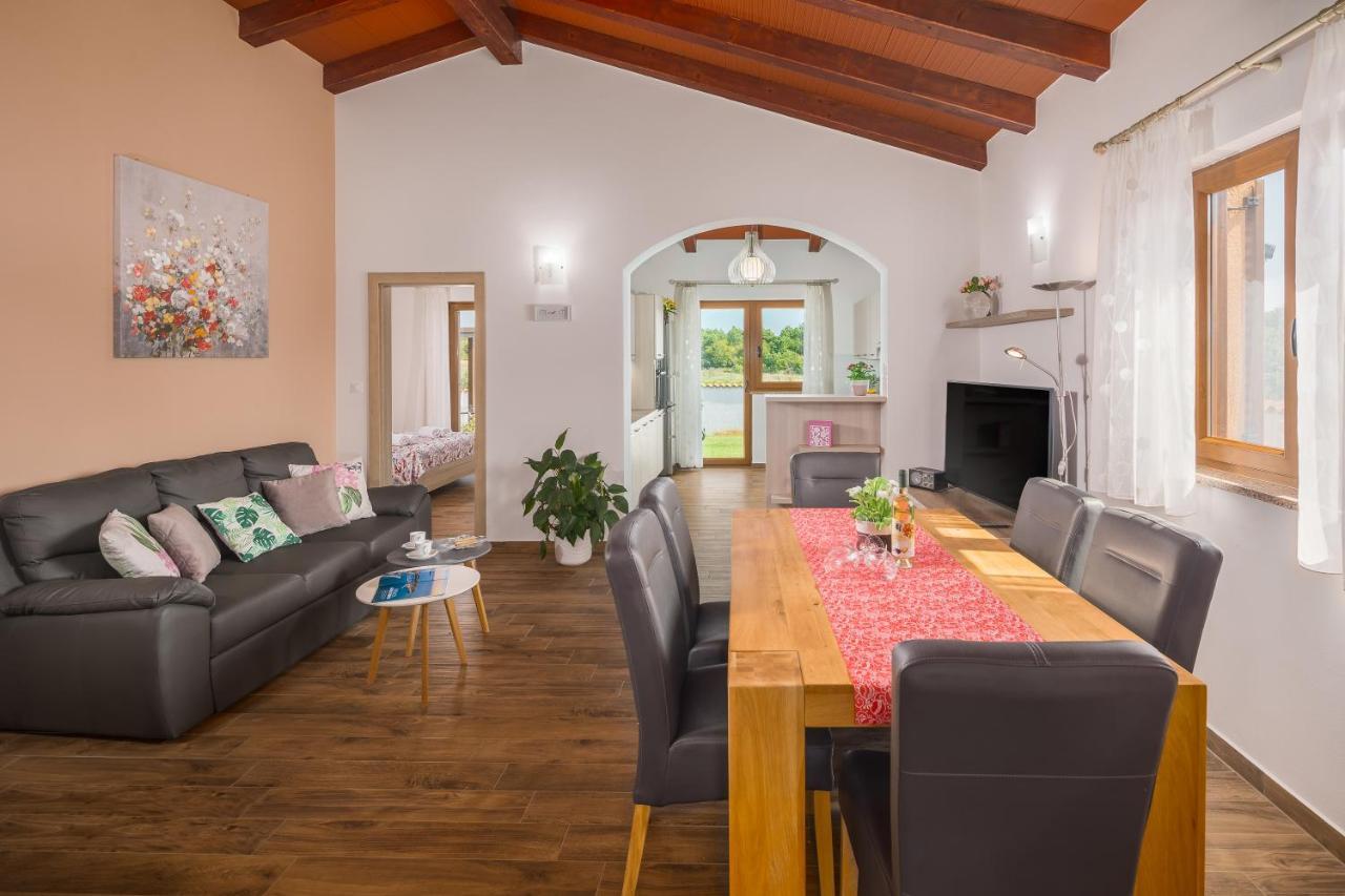 Villa Gracia Sveti Lovreč Pazenatički Eksteriør bilde