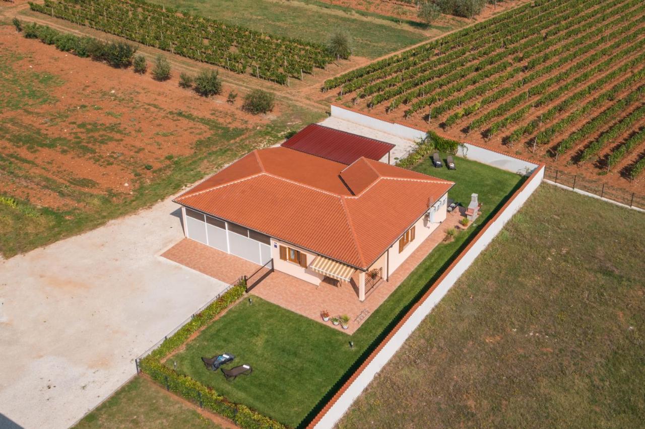 Villa Gracia Sveti Lovreč Pazenatički Eksteriør bilde