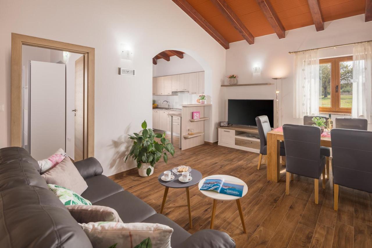 Villa Gracia Sveti Lovreč Pazenatički Eksteriør bilde